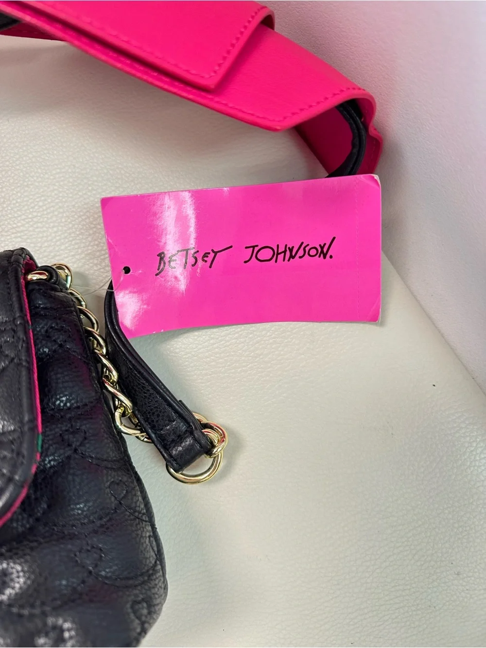 NWT Betsey Johnson Black Quilted Heart Lock Bow Shoulder Bag Pink Strap
